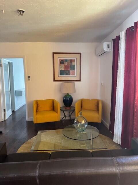 545 SW 4th Street 1