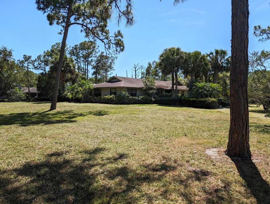 Photo of 13598 158th Street N, Jupiter, FL 33478 (MLS # R10984573)