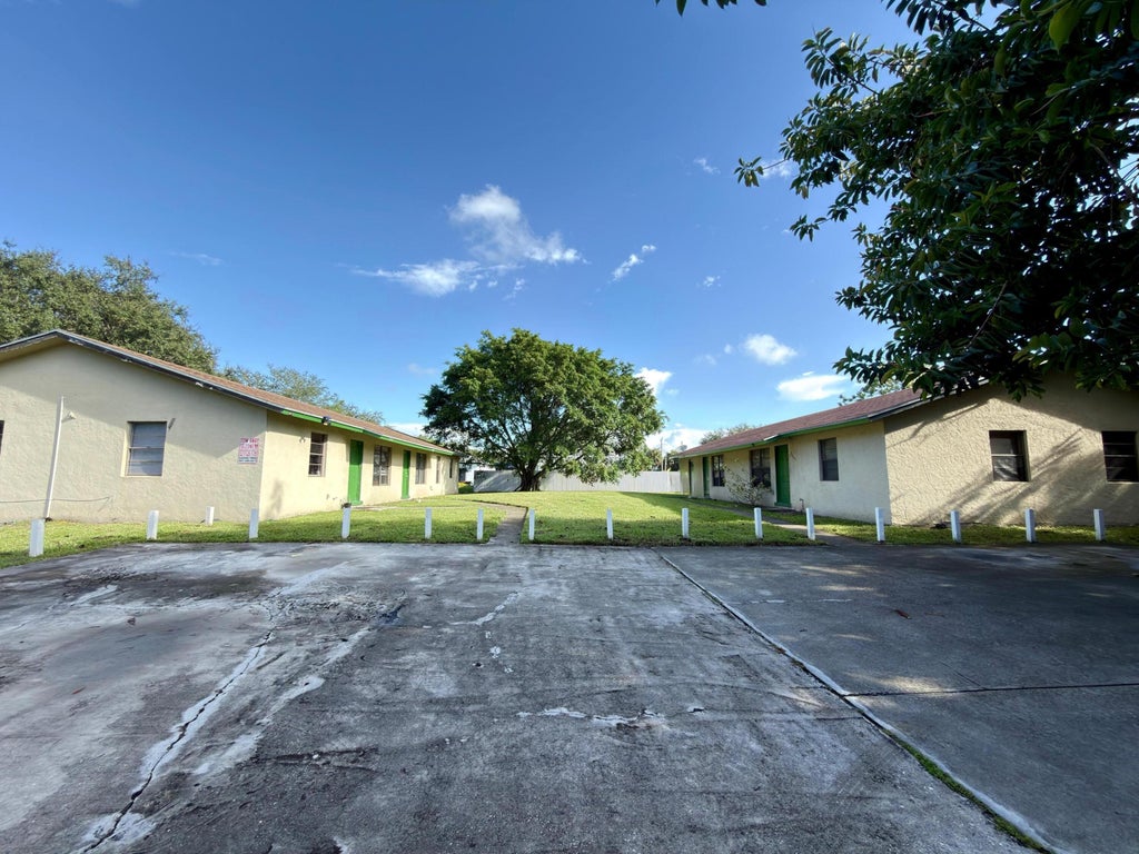 Photo of 4885 Badger Road, West Palm Beach, FL 33417 (MLS # B26080062)