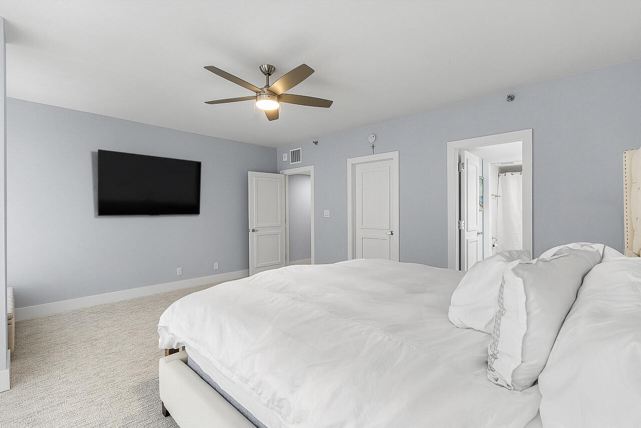 OLD PORT COVE LAKE POINT TOWER CONDO - Residential