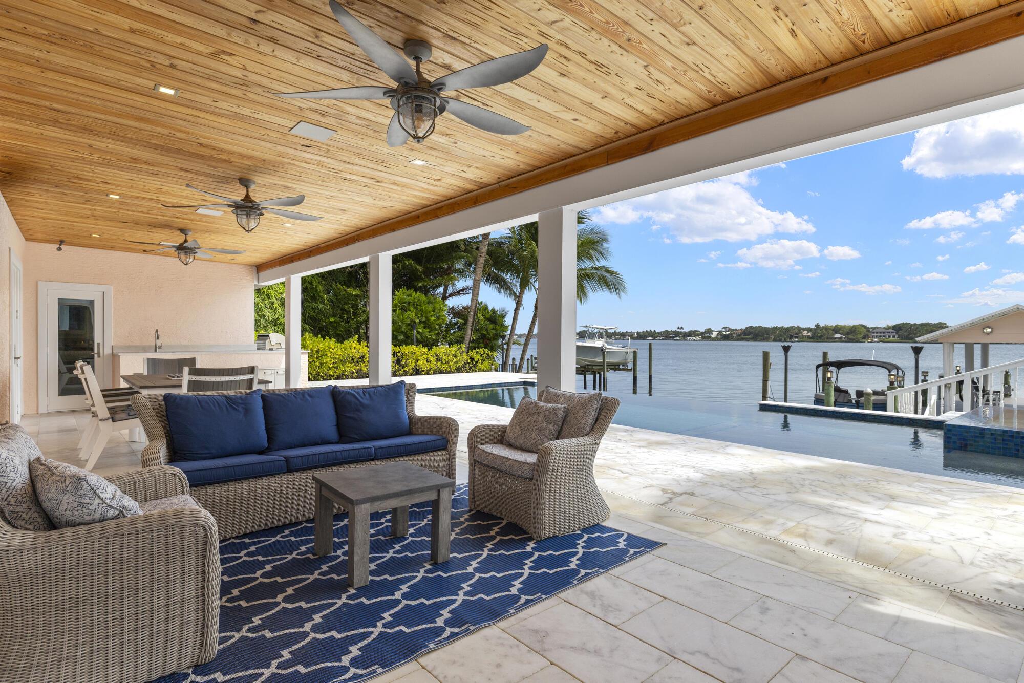 Tequesta Country Club - Residential