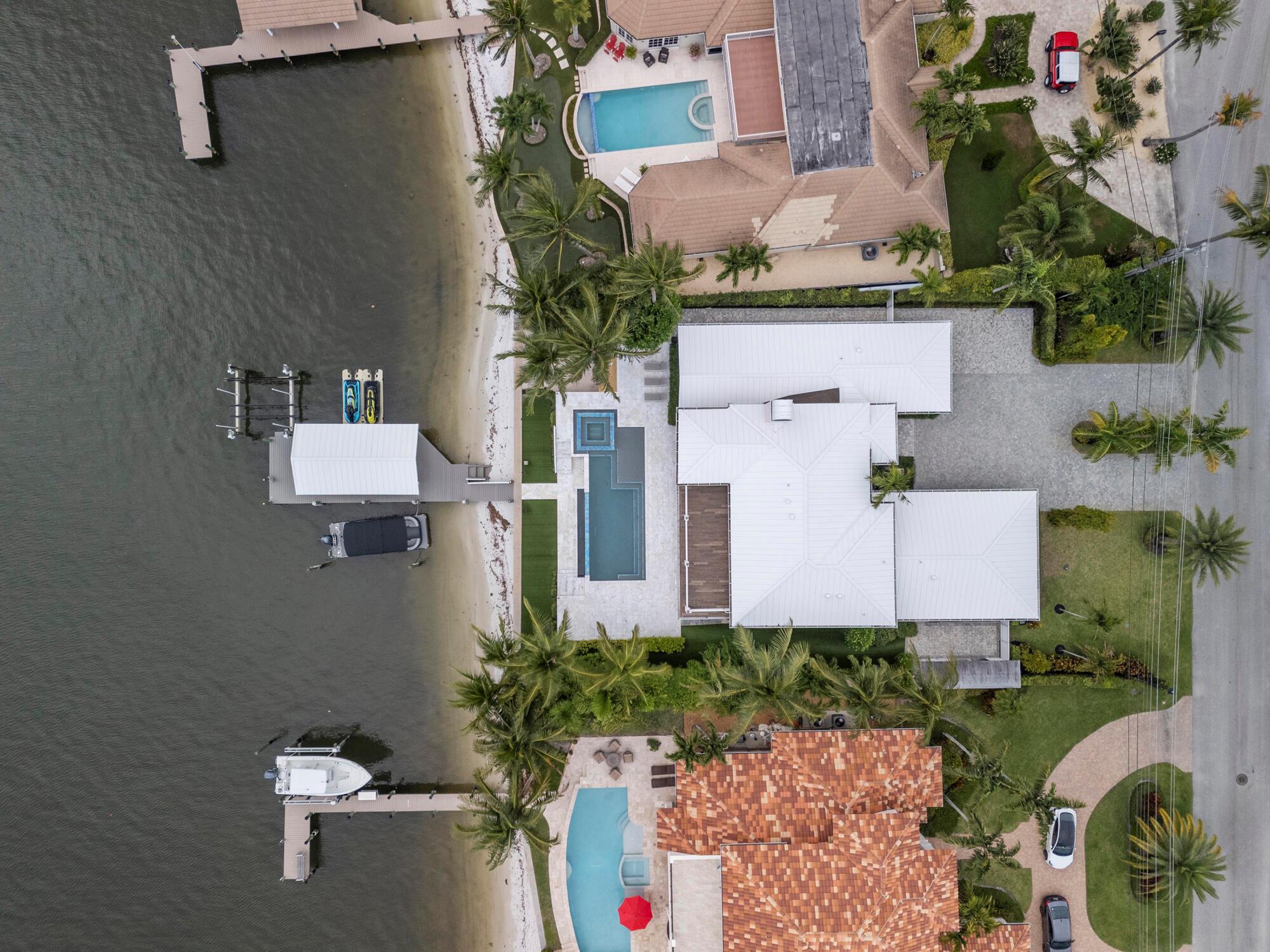 Tequesta Country Club - Residential