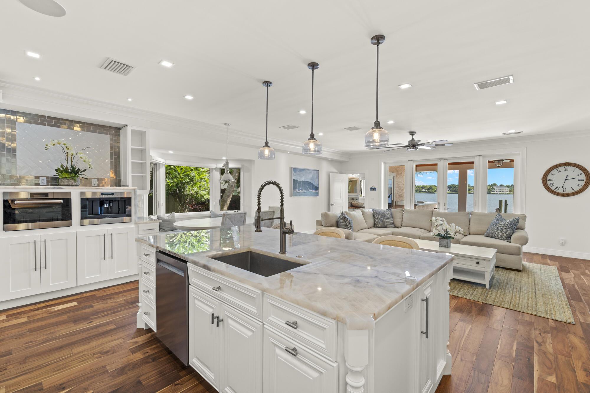 Tequesta Country Club - Residential