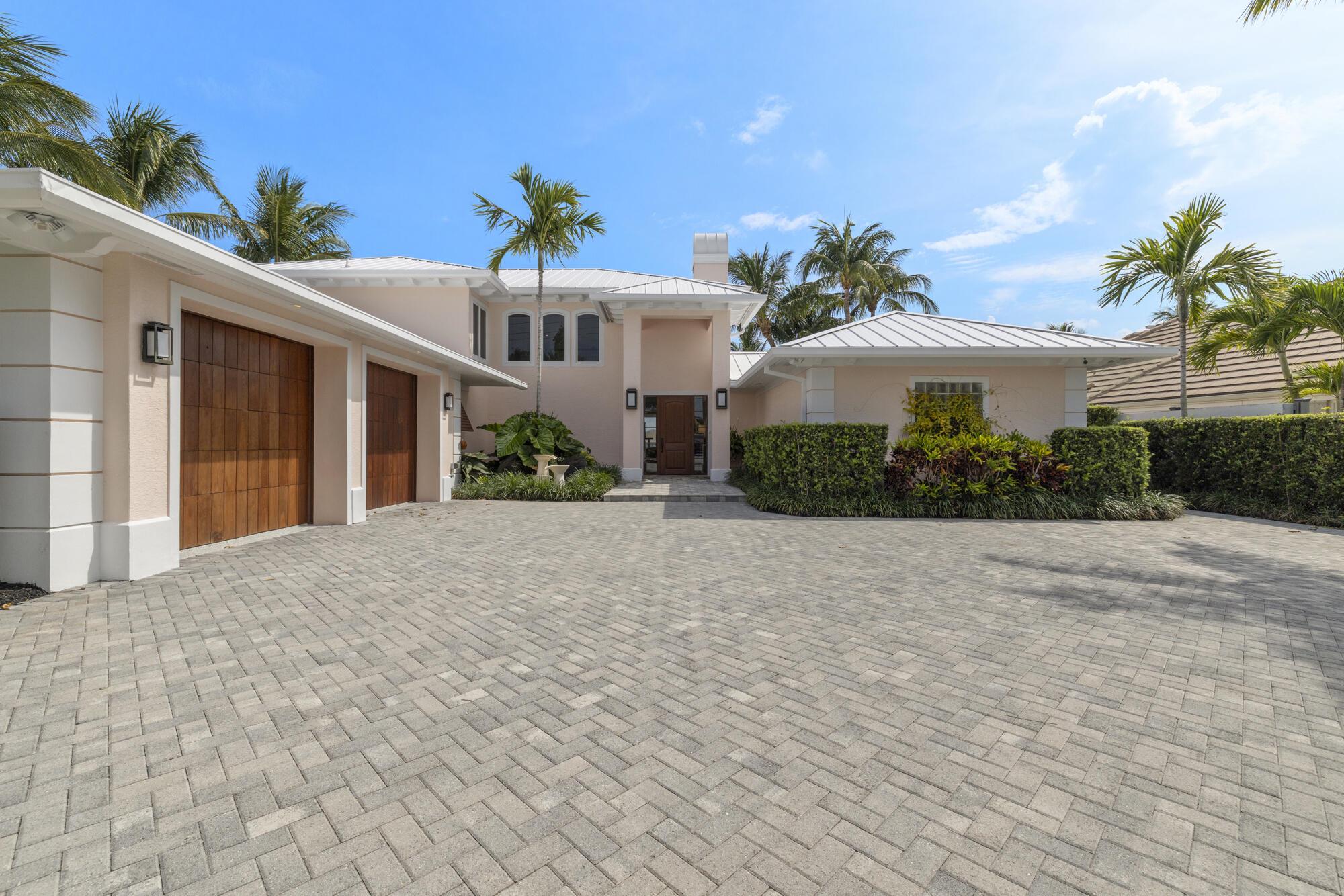 Tequesta Country Club - Residential