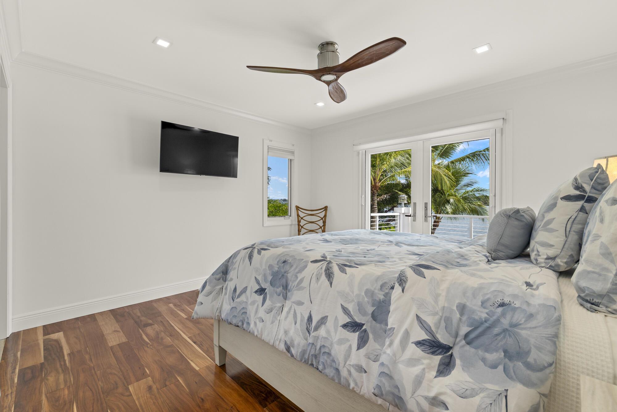 Tequesta Country Club - Residential