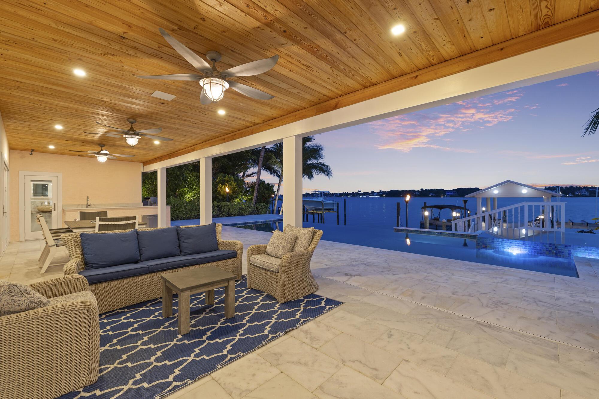 Tequesta Country Club - Residential