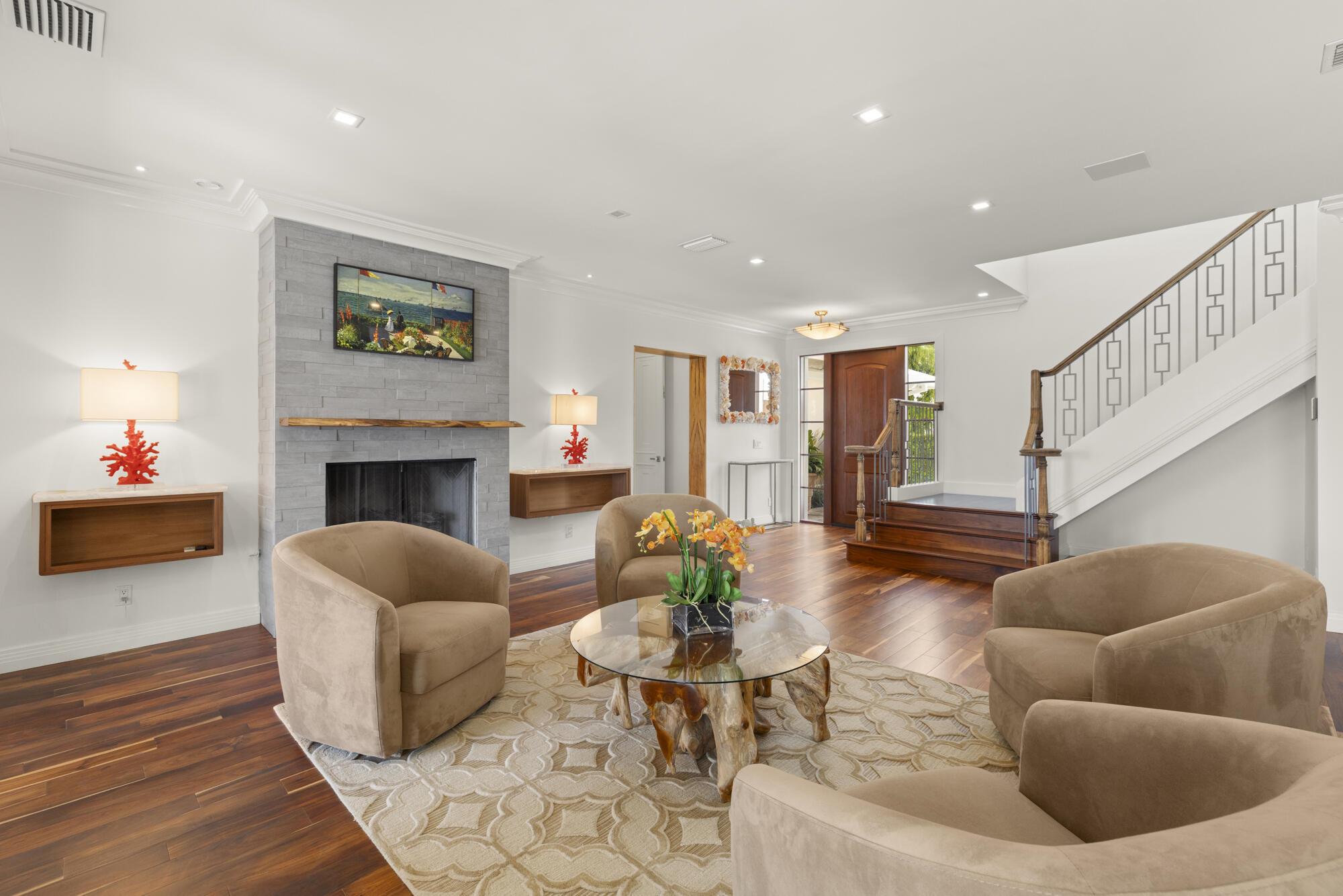 Tequesta Country Club - Residential