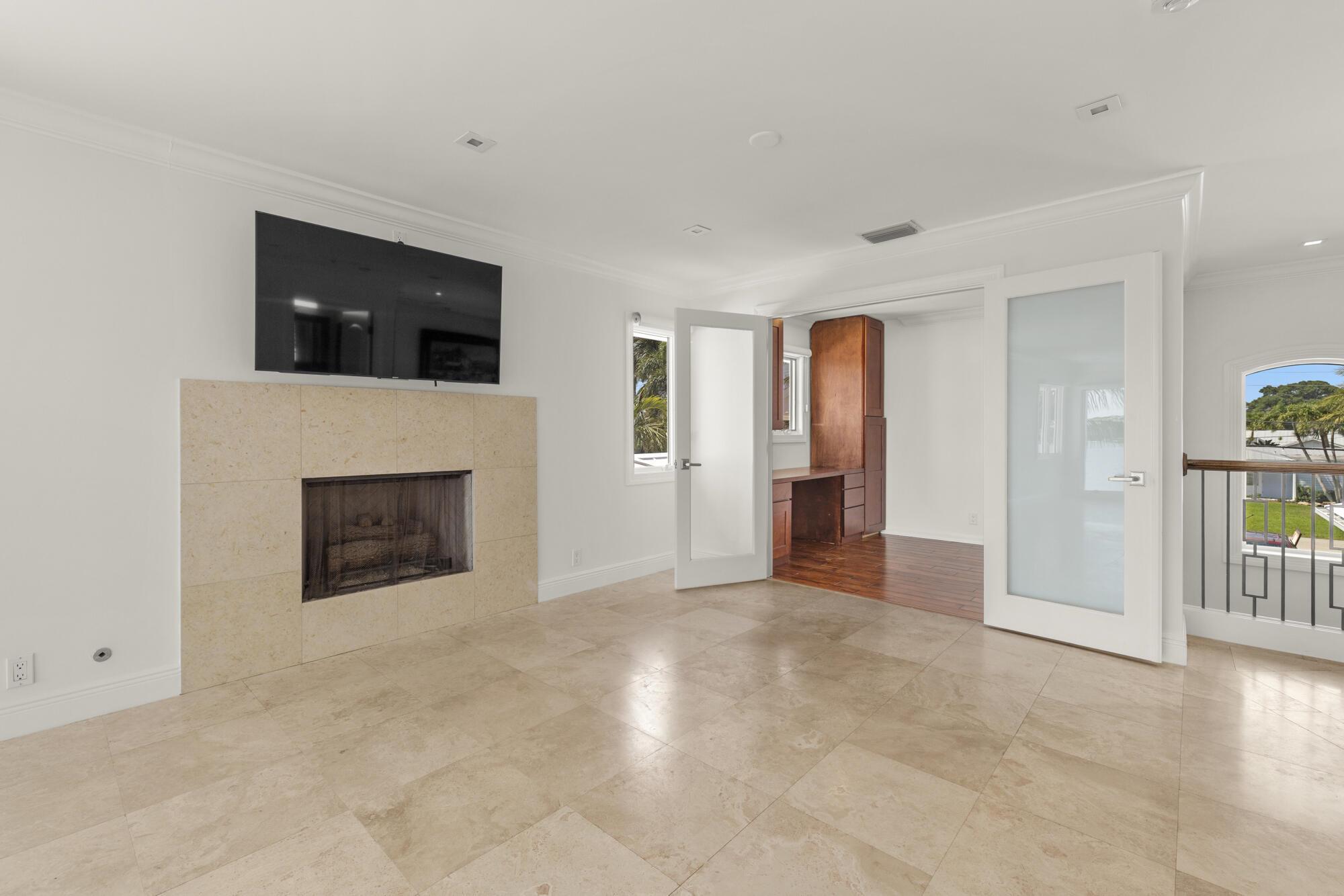 Tequesta Country Club - Residential