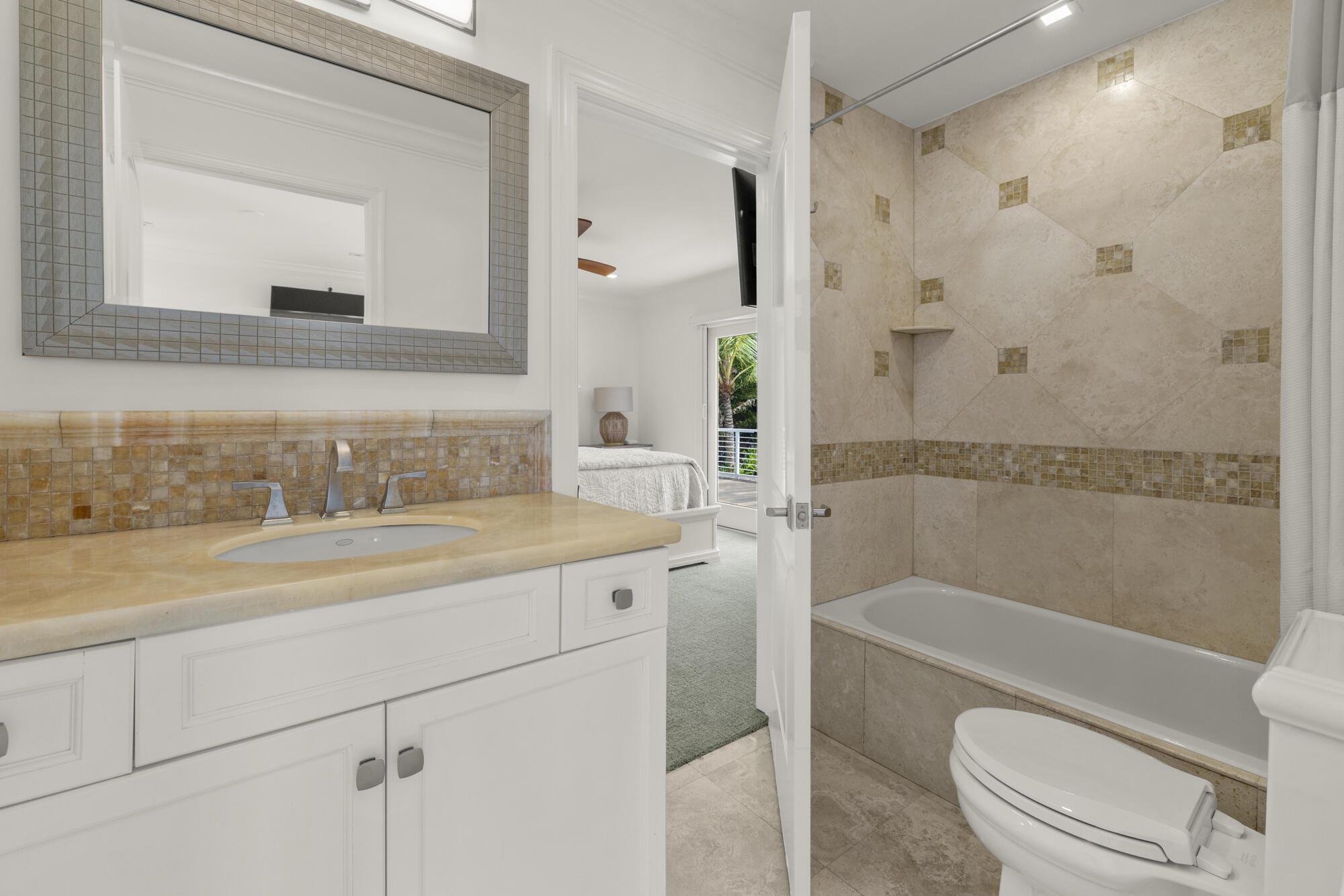 Tequesta Country Club - Residential