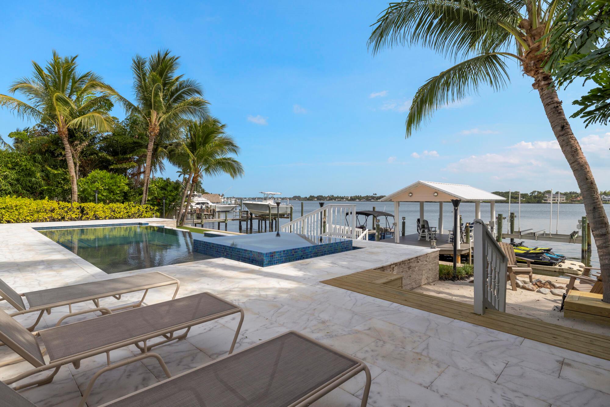 Tequesta Country Club - Residential