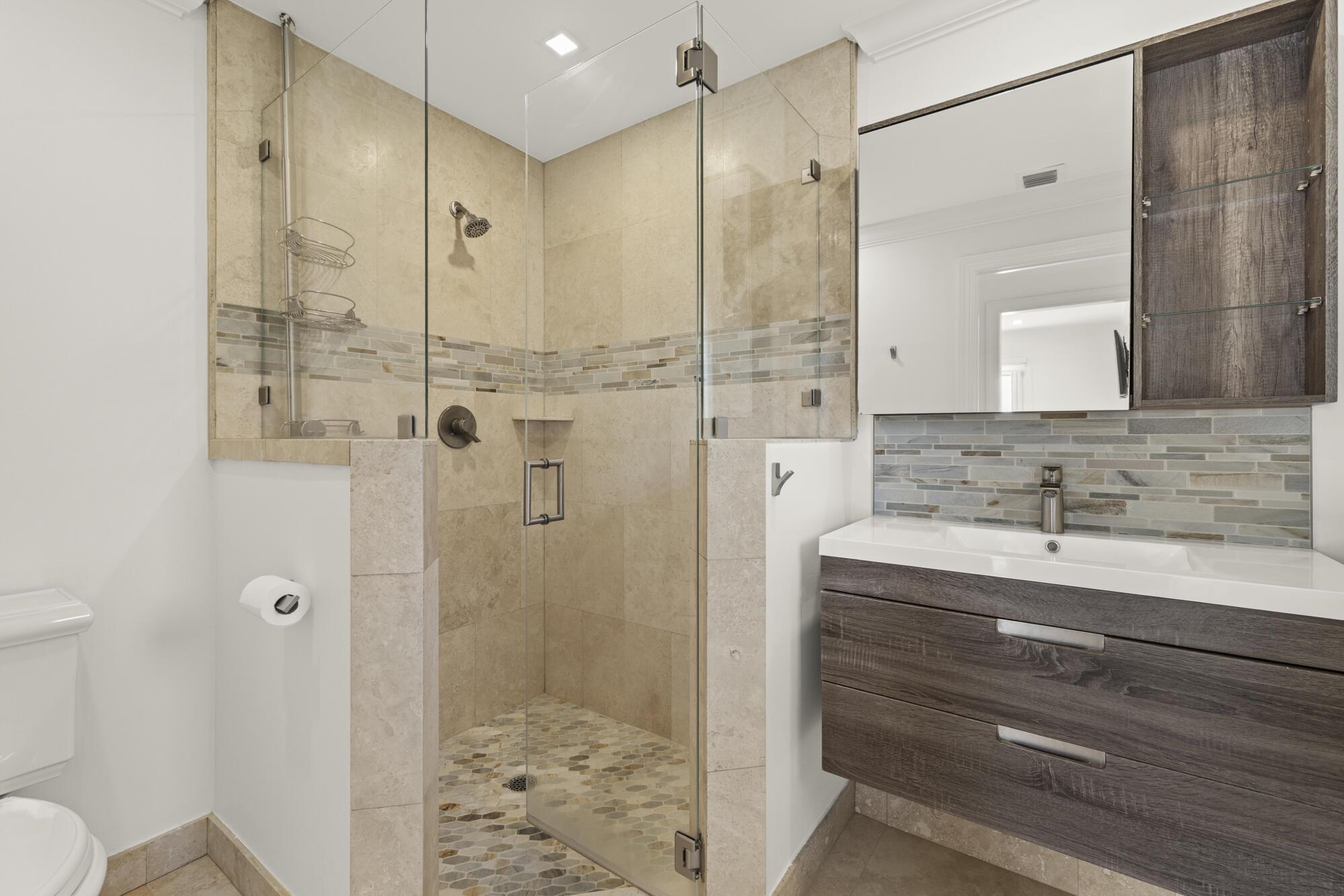 Tequesta Country Club - Residential