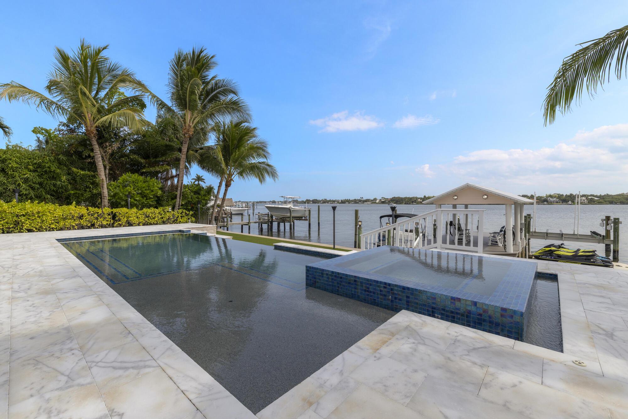 Tequesta Country Club - Residential