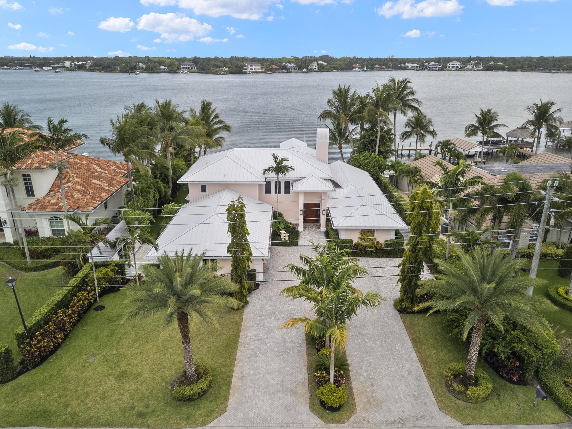 Tequesta Country Club - Residential