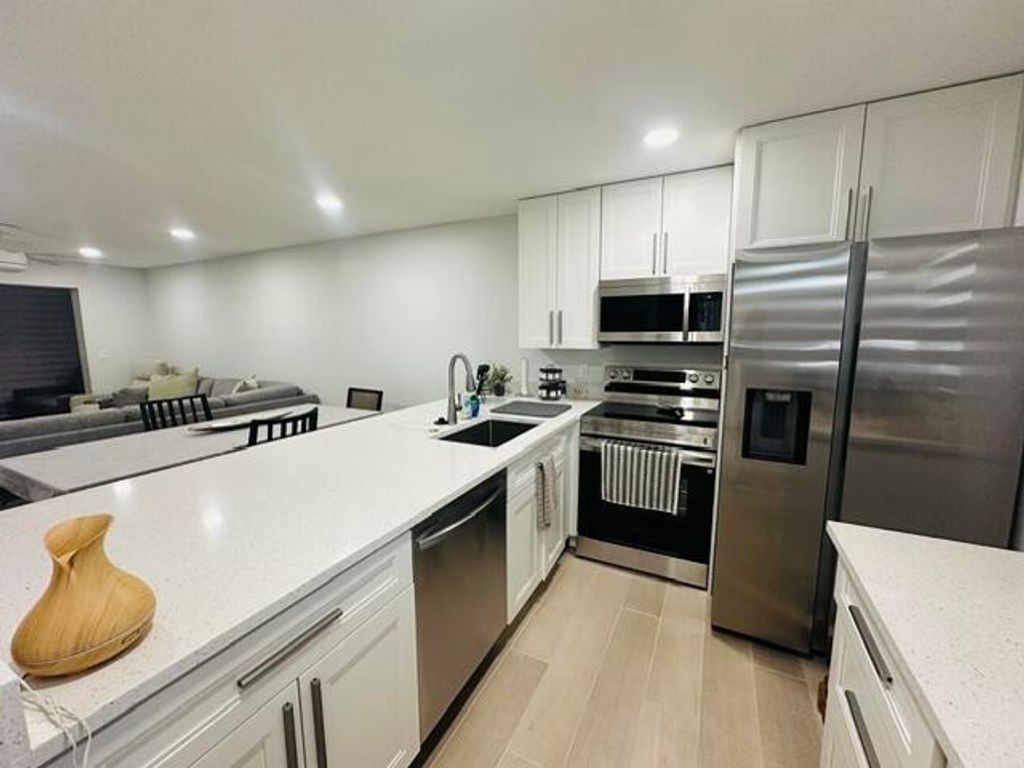 Photo of 2601 NE 3rd Court #1050, Boynton Beach, FL 33435 (MLS # B26031272)