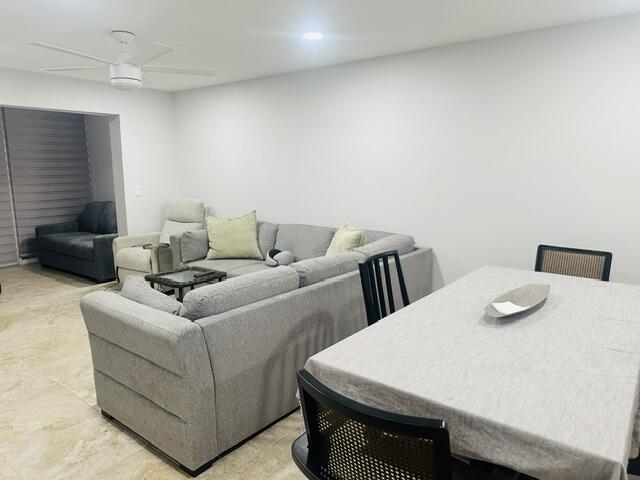 VILLAGE ROYALE GREENDALE CONDO - Residential