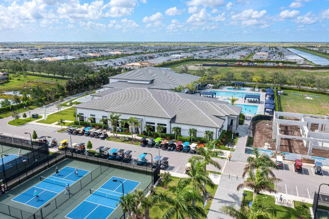 Riverland-Valencia Grove - Residential