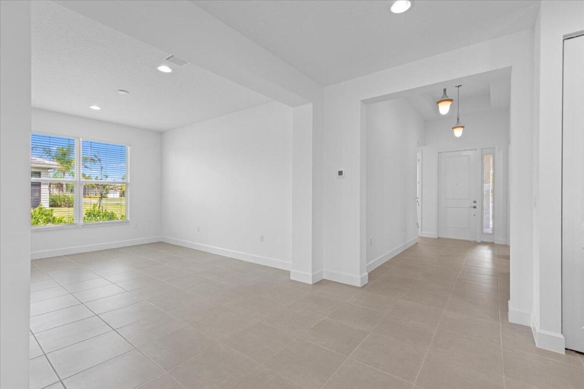 Riverland-Valencia Grove - Residential