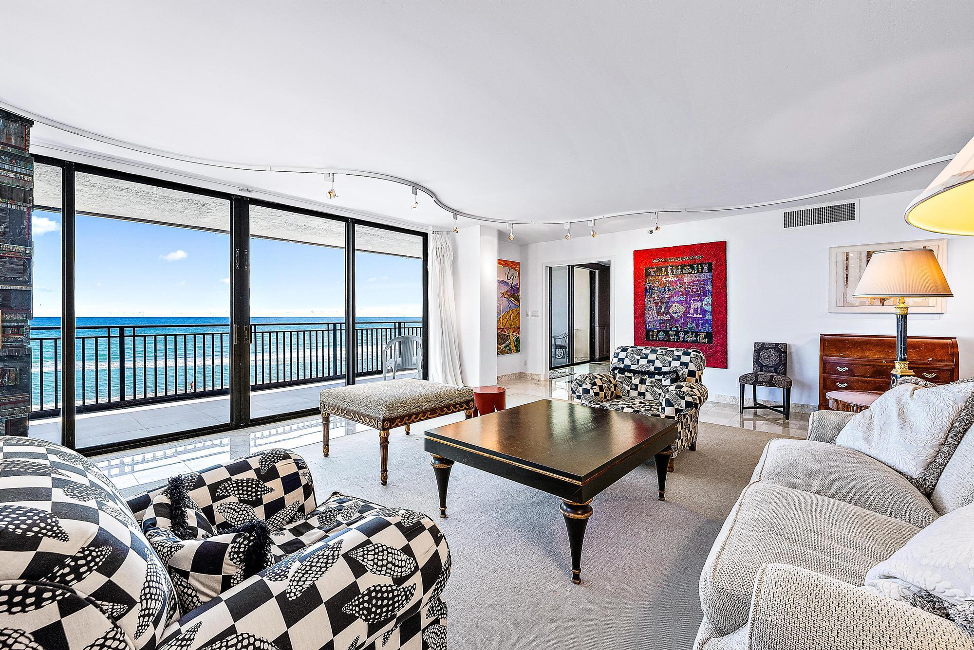 PASSAGES OF JUPITER ISLAN - Residential