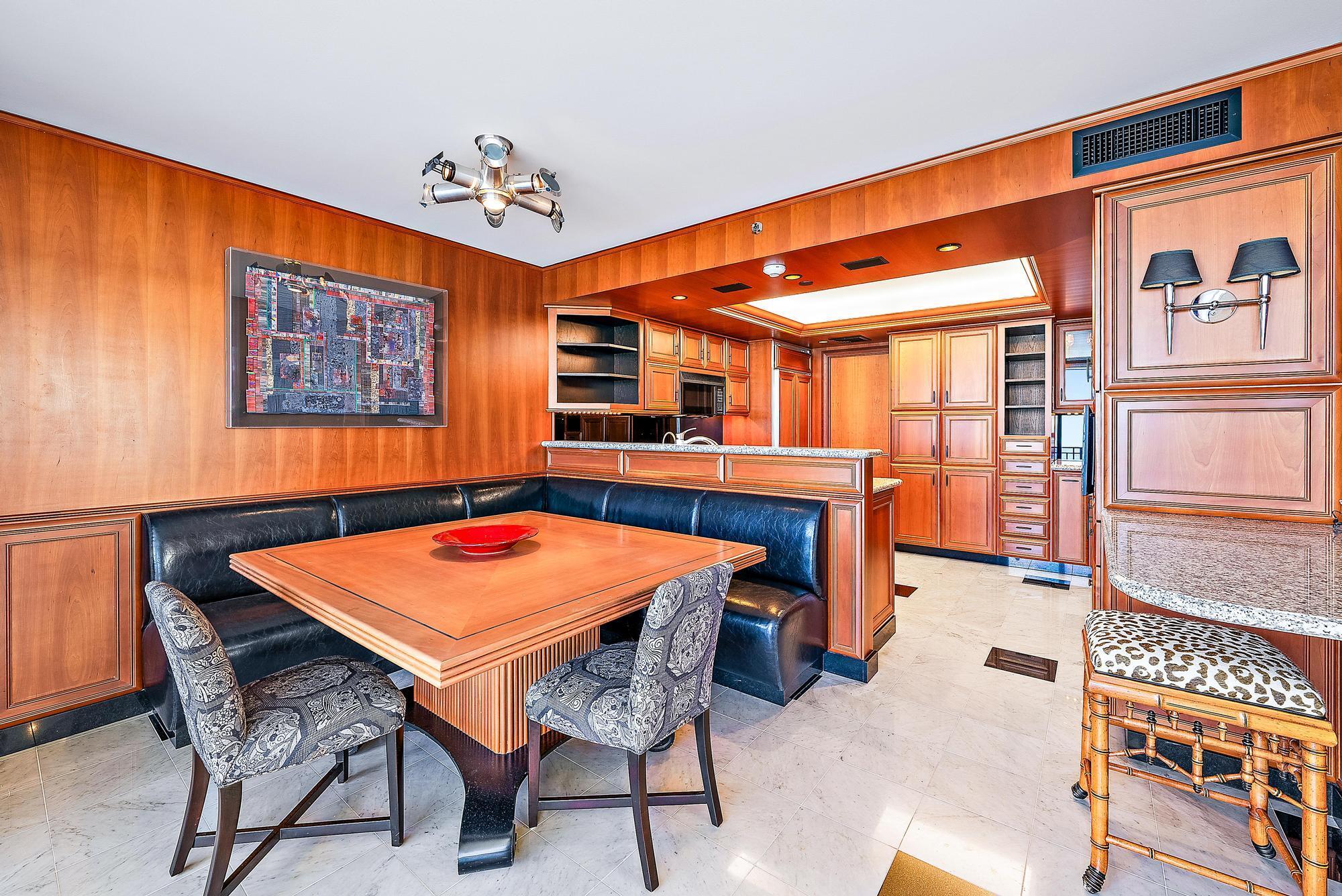 PASSAGES OF JUPITER ISLAN - Residential