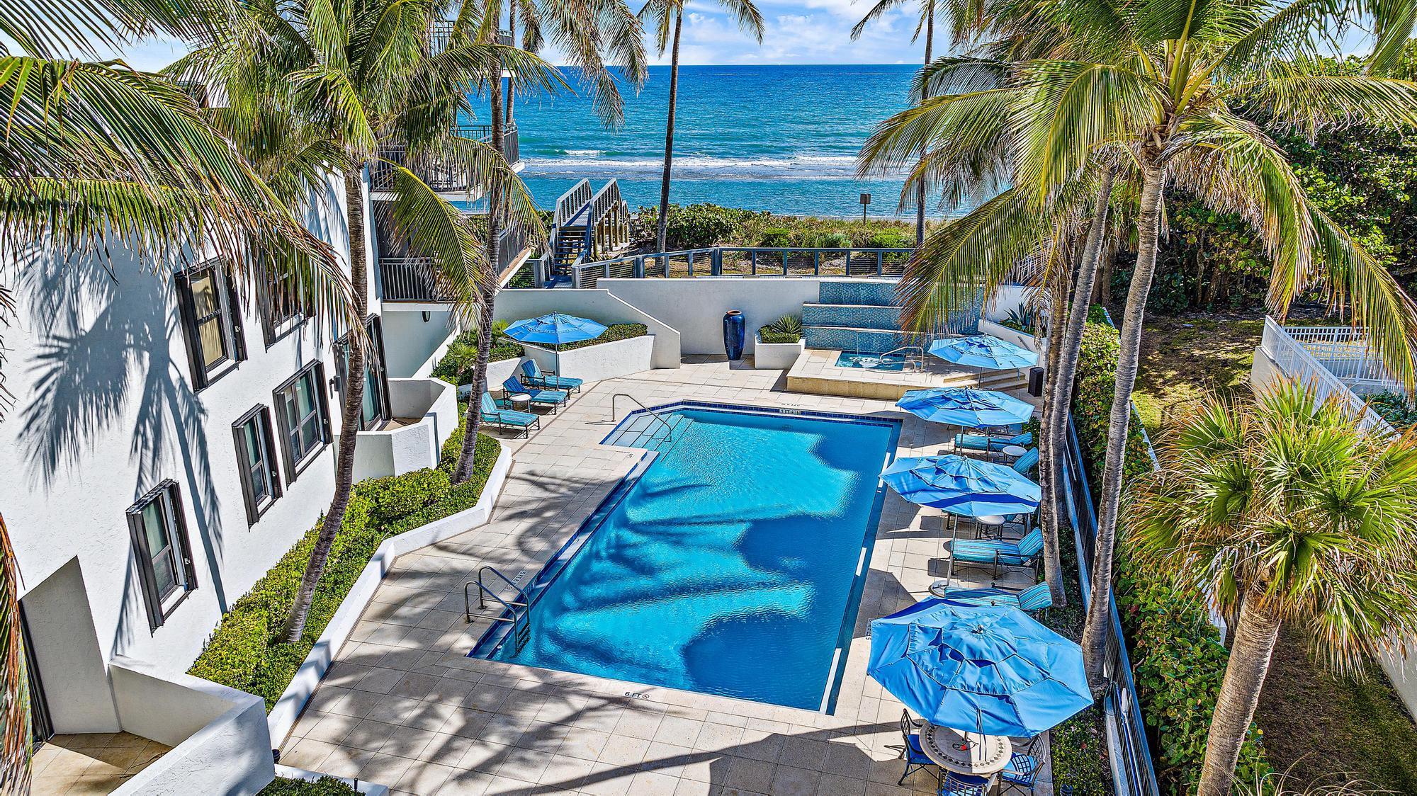 PASSAGES OF JUPITER ISLAN - Residential