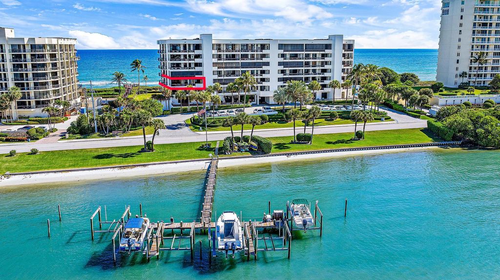 Photo of 19750 Beach Road #3010, Jupiter, FL 33469 (MLS # R10941704)