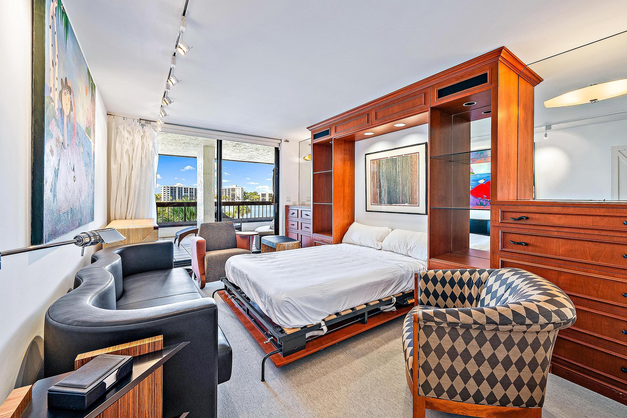 PASSAGES OF JUPITER ISLAN - Residential