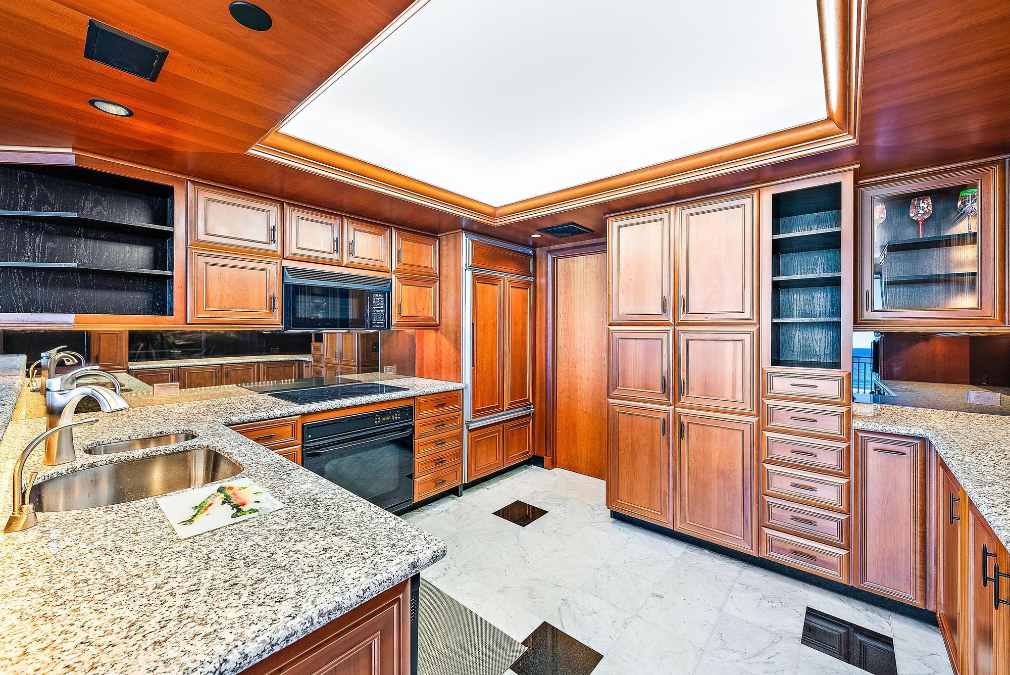 PASSAGES OF JUPITER ISLAN - Residential