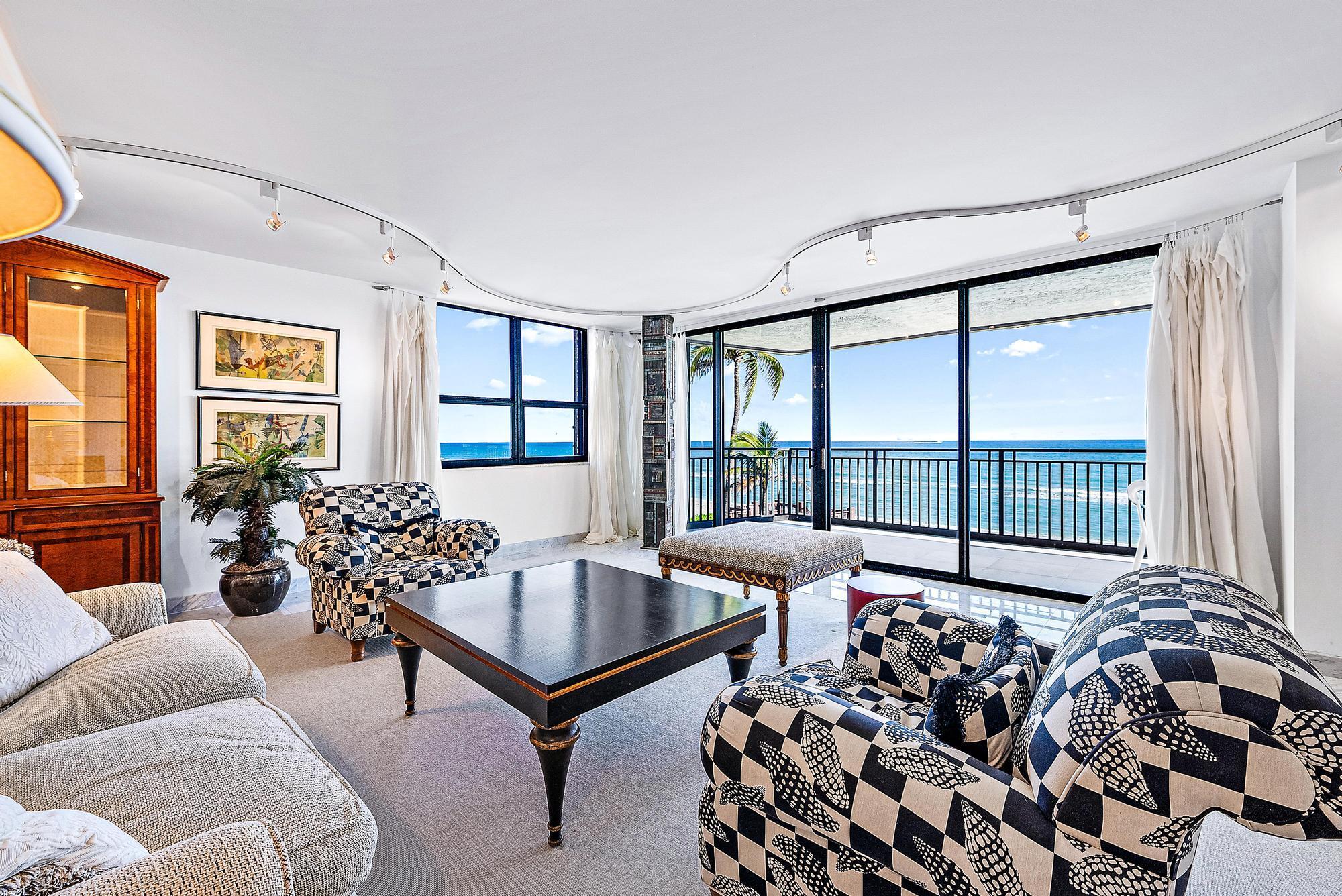 PASSAGES OF JUPITER ISLAN - Residential