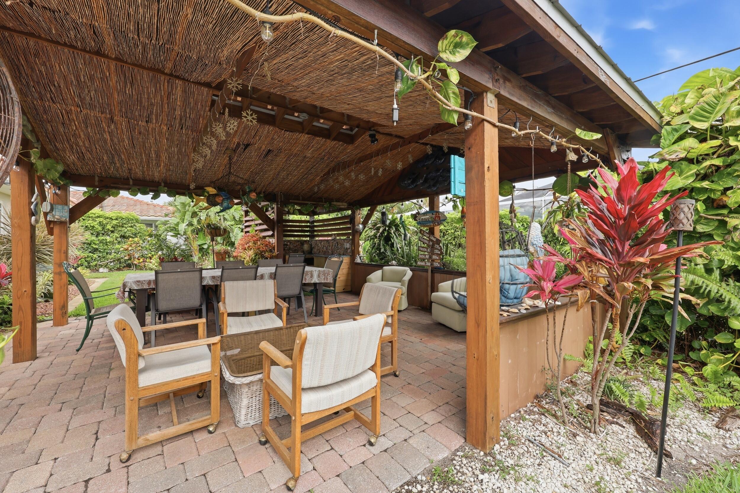 YACHT HARBOR MANOR - Residential