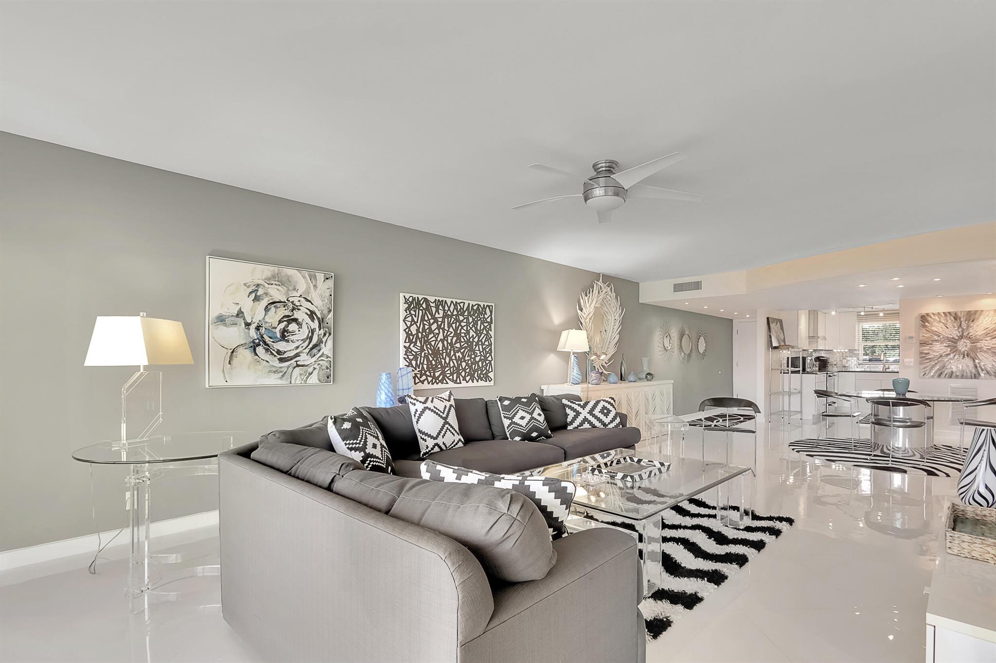 Lake Harbour Towers - Residential