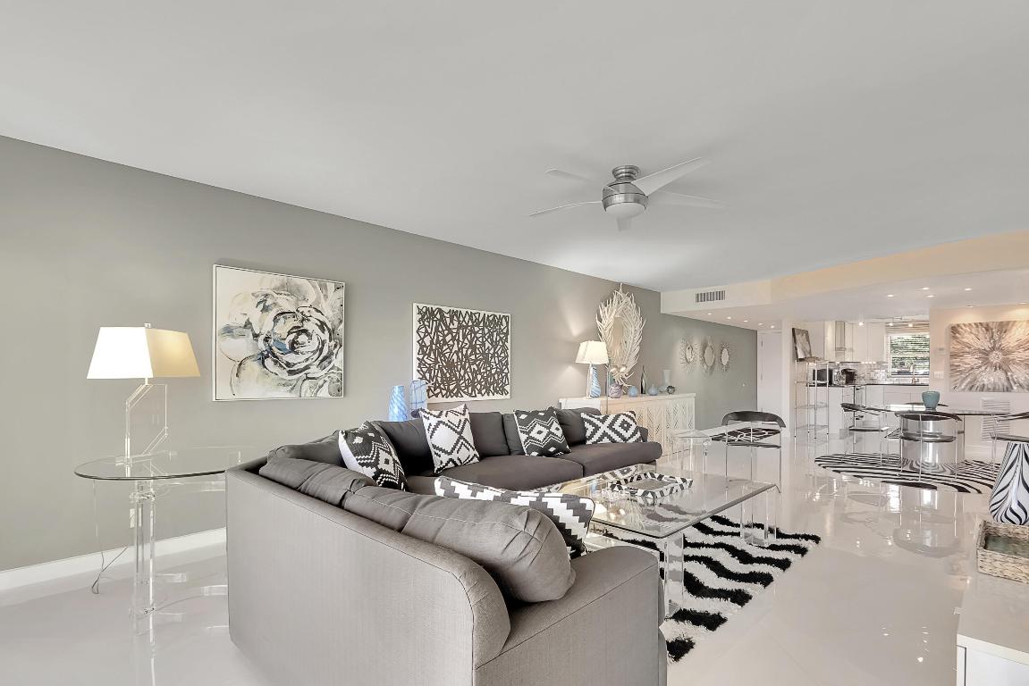 Lake Harbour Towers - Residential