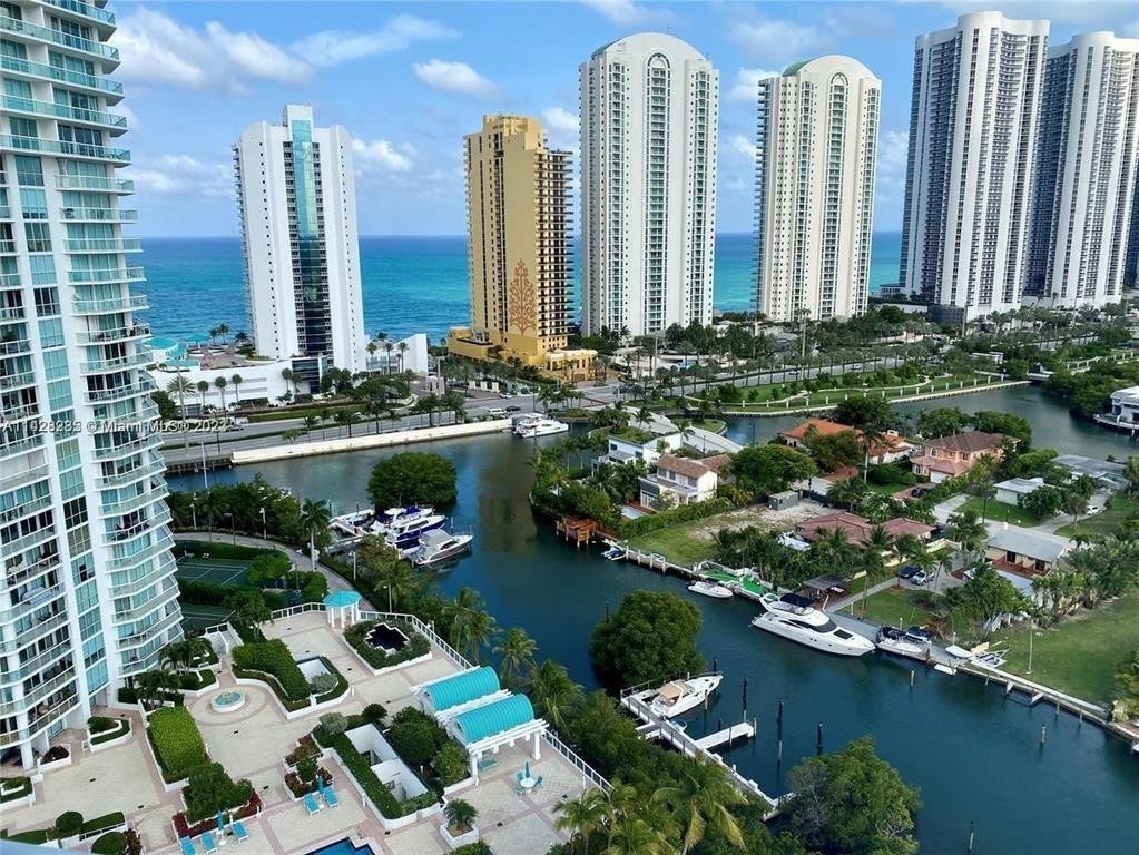 16500 Collins Avenue 2052