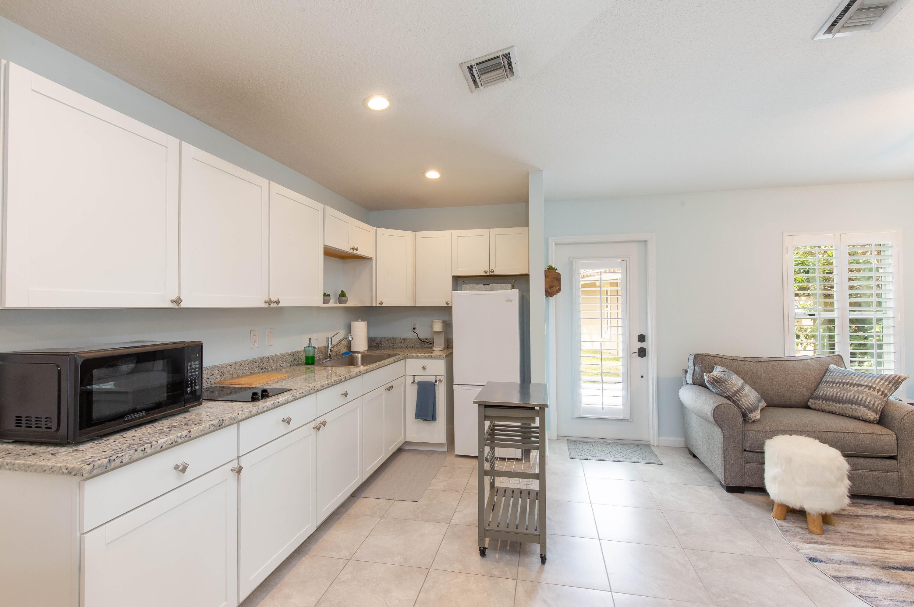 Properties 352 WINDOW ROCK Drive