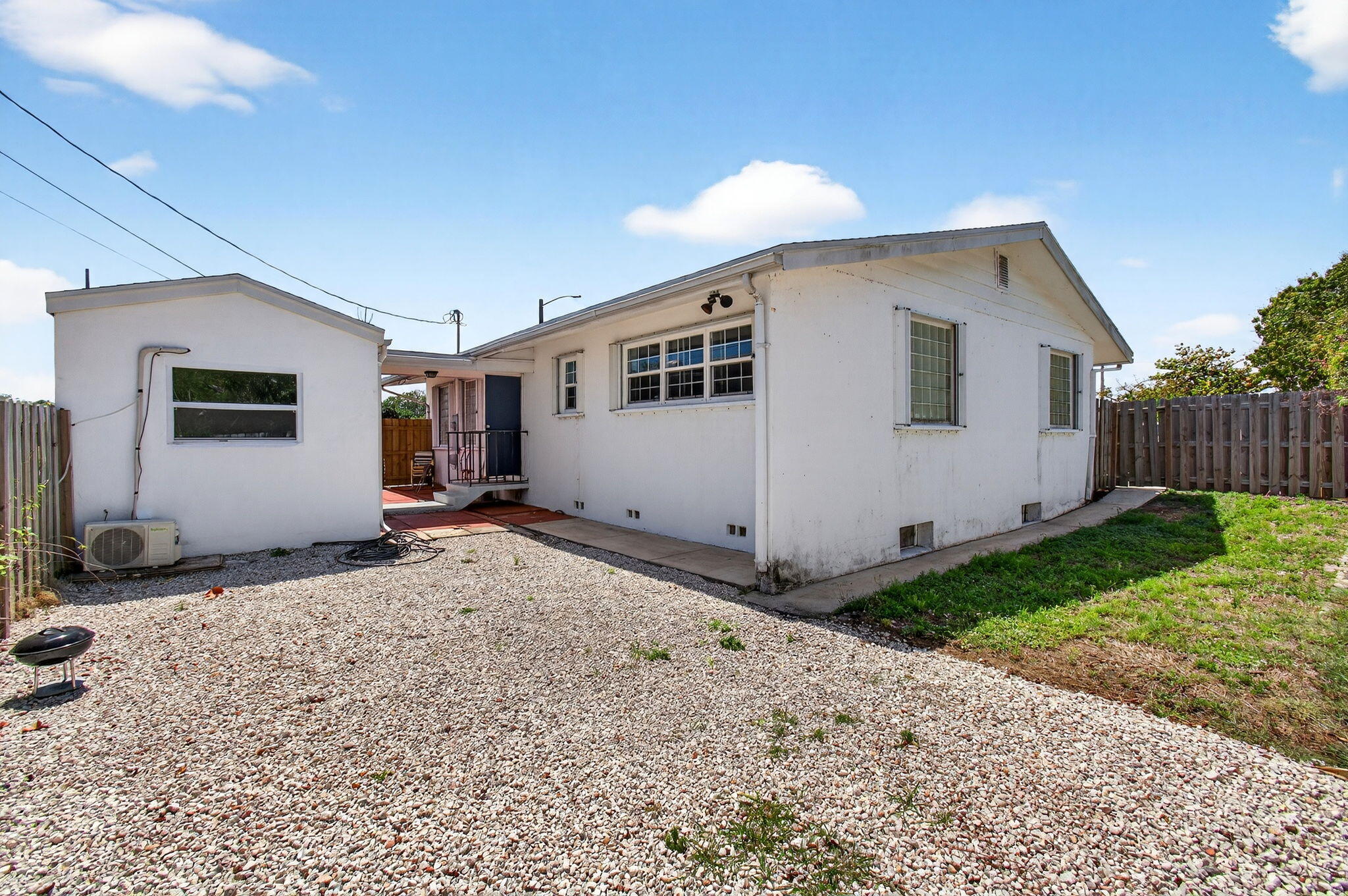 LAKE WORTH TOWN OF - Residential