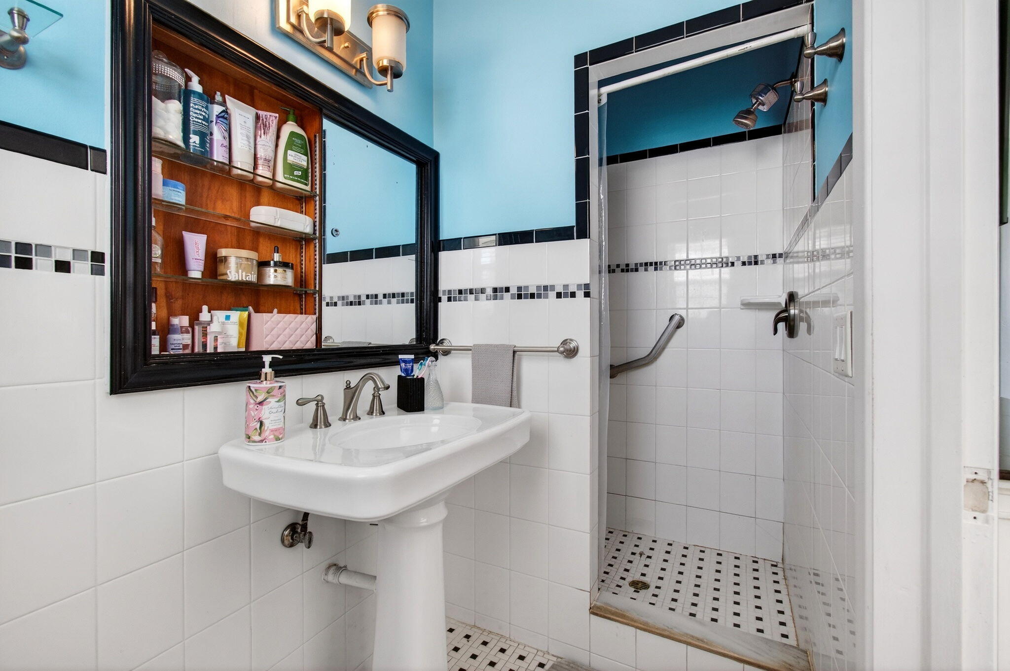 LAKE WORTH TOWN OF - Residential