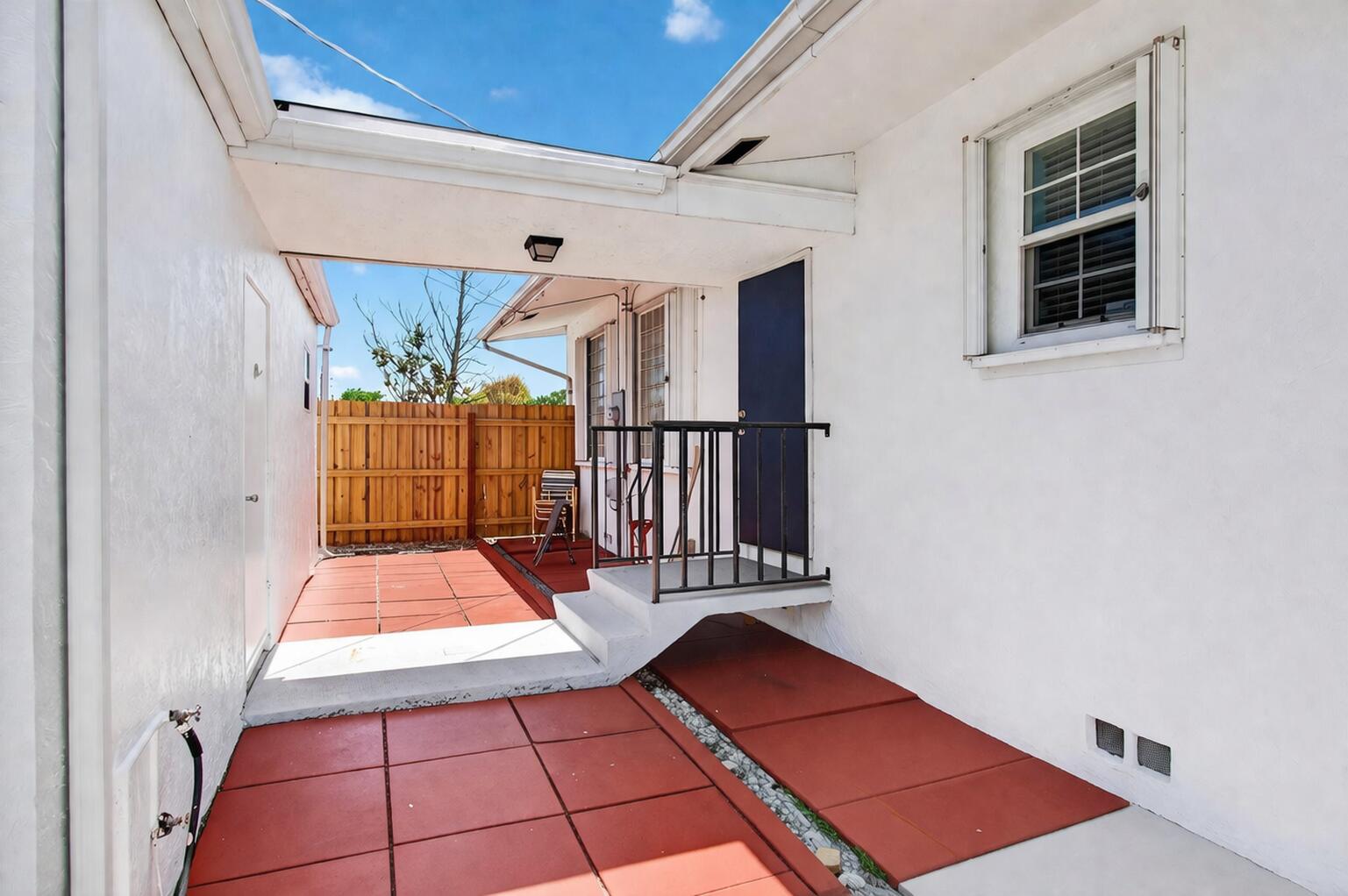 LAKE WORTH TOWN OF - Residential