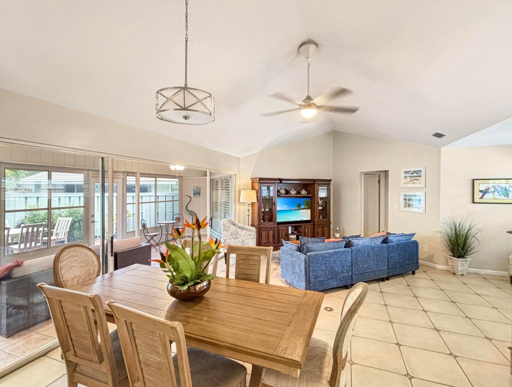 Photo of 1127 E Seminole Avenue #8a, Jupiter, FL 33477 (MLS # B26024159)