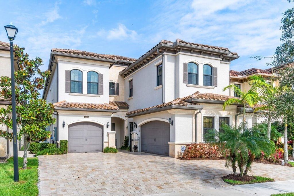 Photo of 16238 Cabernet Drive, Delray Beach, FL 33446 (MLS # R10951644)