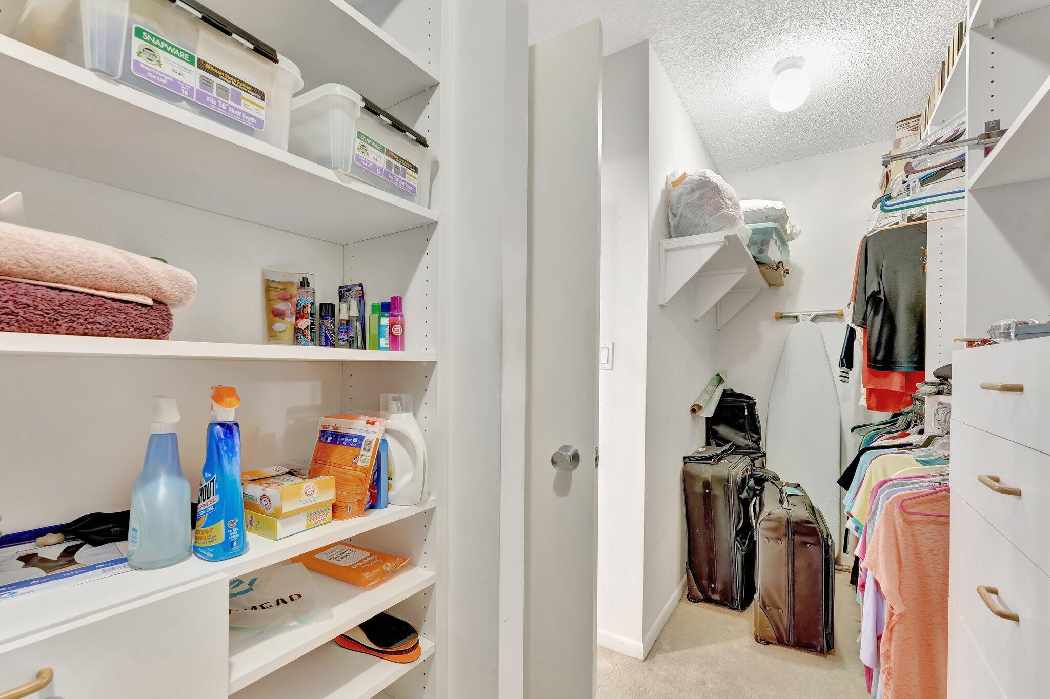 COUNTRY CLUB TOWER OF CORAL - Residential