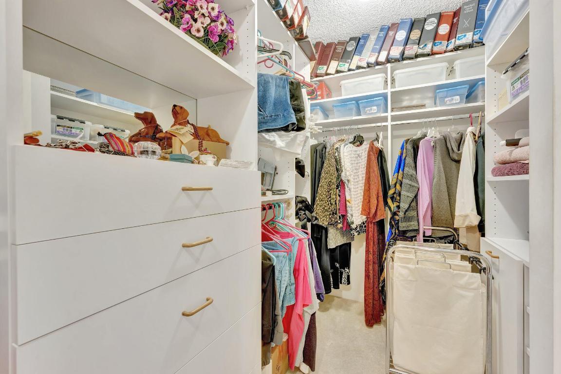 COUNTRY CLUB TOWER OF CORAL - Residential