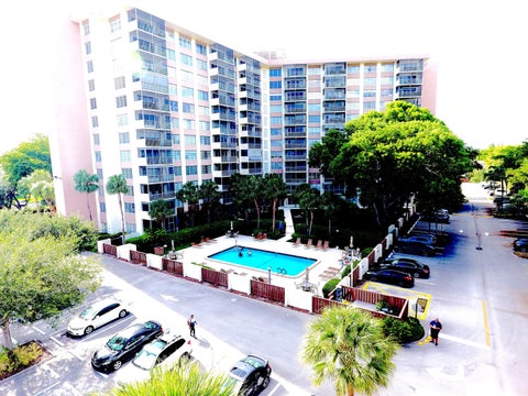 Tiny photo for 10777 W Sample Road #207, Coral Springs, FL 33065 (MLS # R11101619)