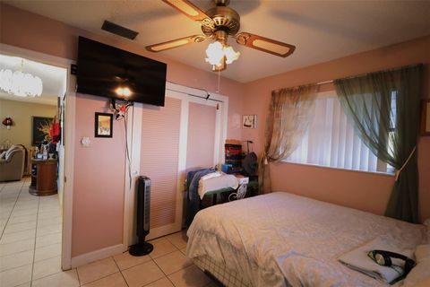 Single Family Residence in Tamarac FL 4707 50th St St 17.jpg