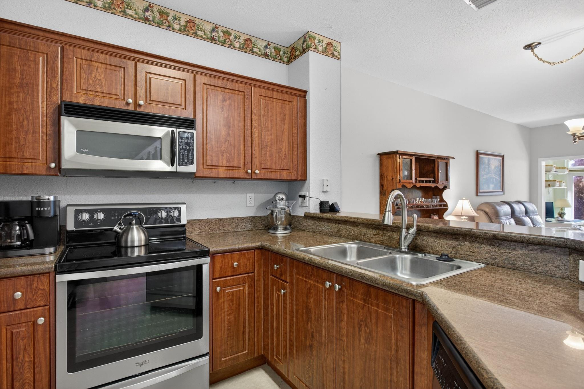 8204 Santa Monica Avenue 8204