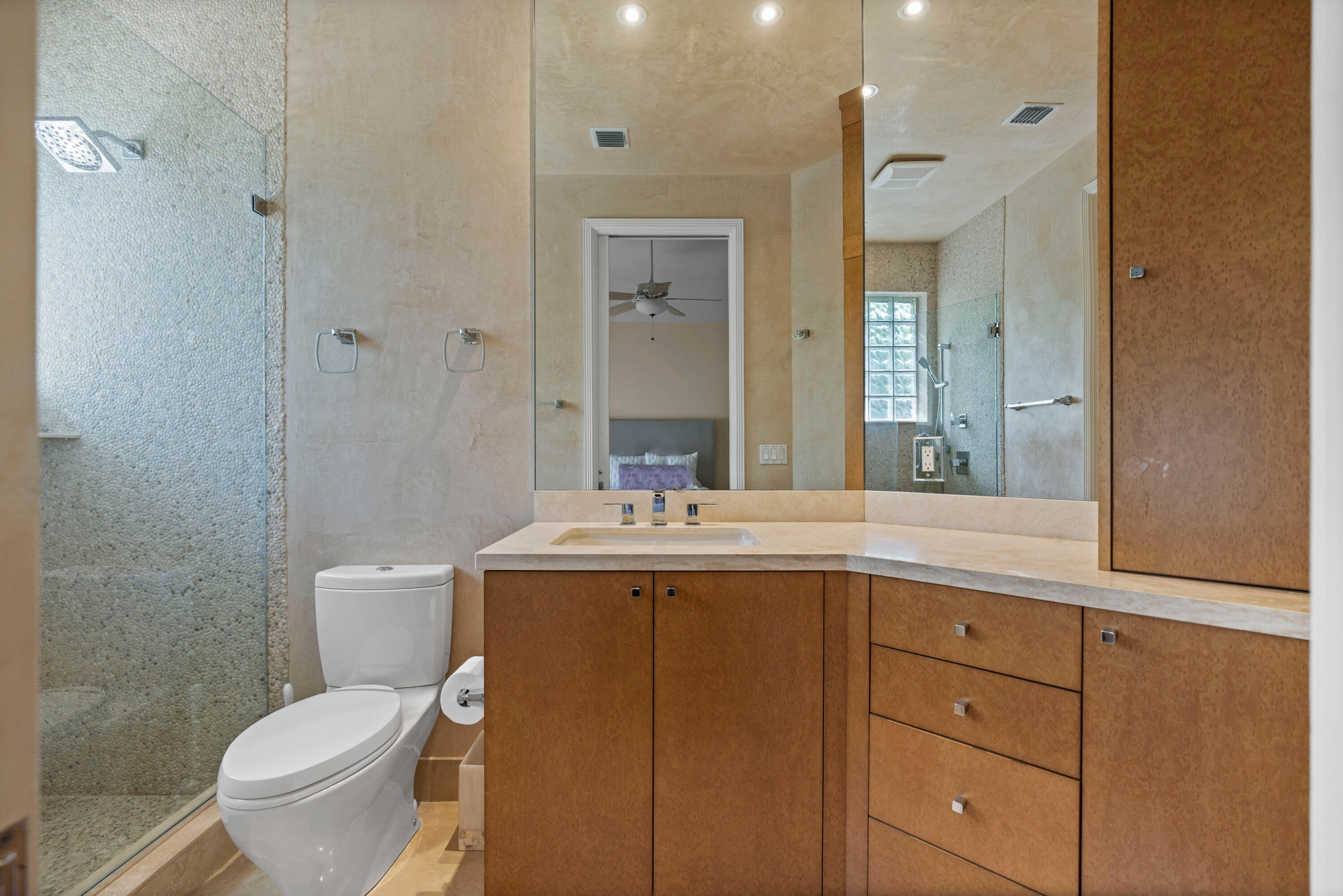 ADMIRALS COVE - Residential