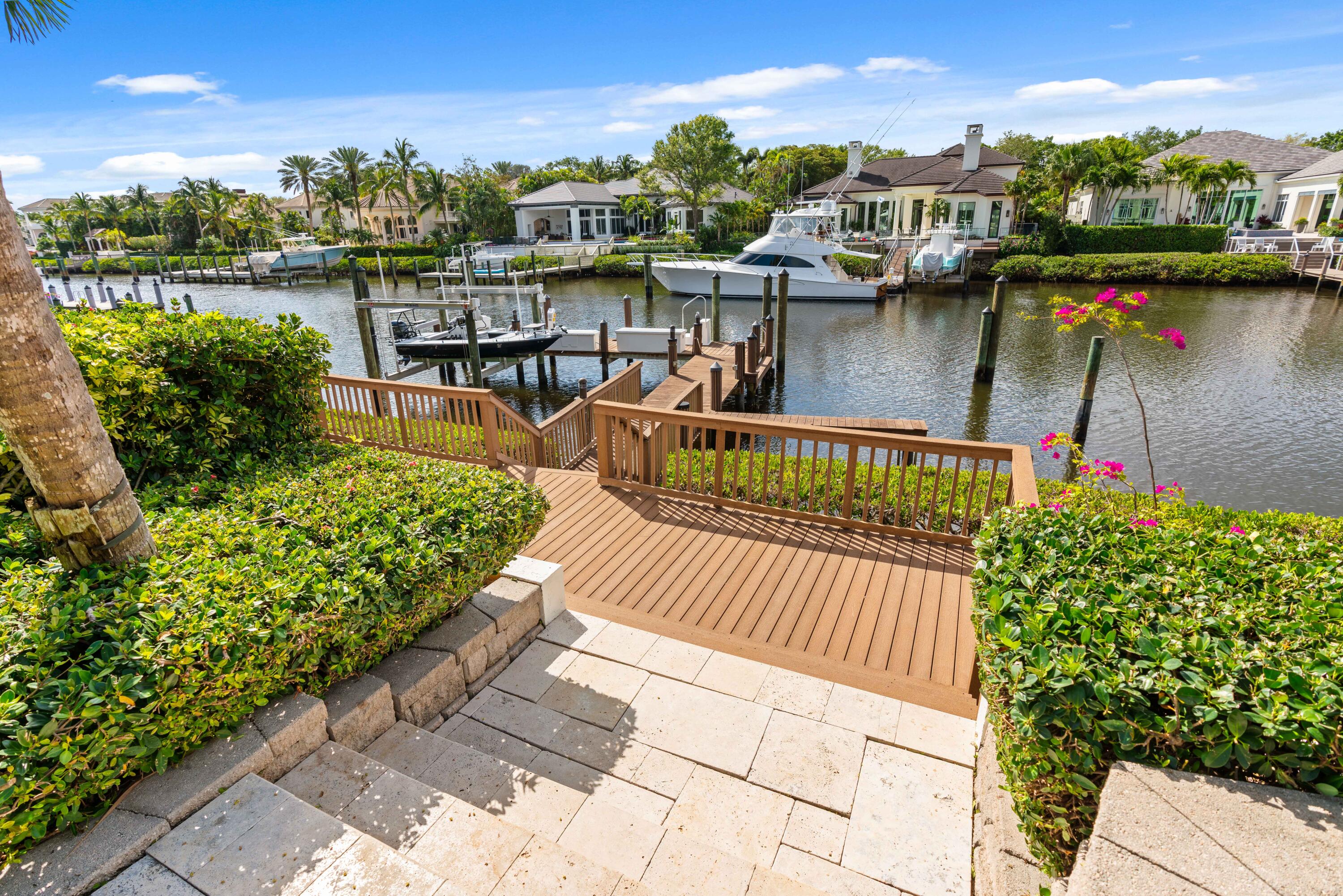 ADMIRALS COVE - Residential