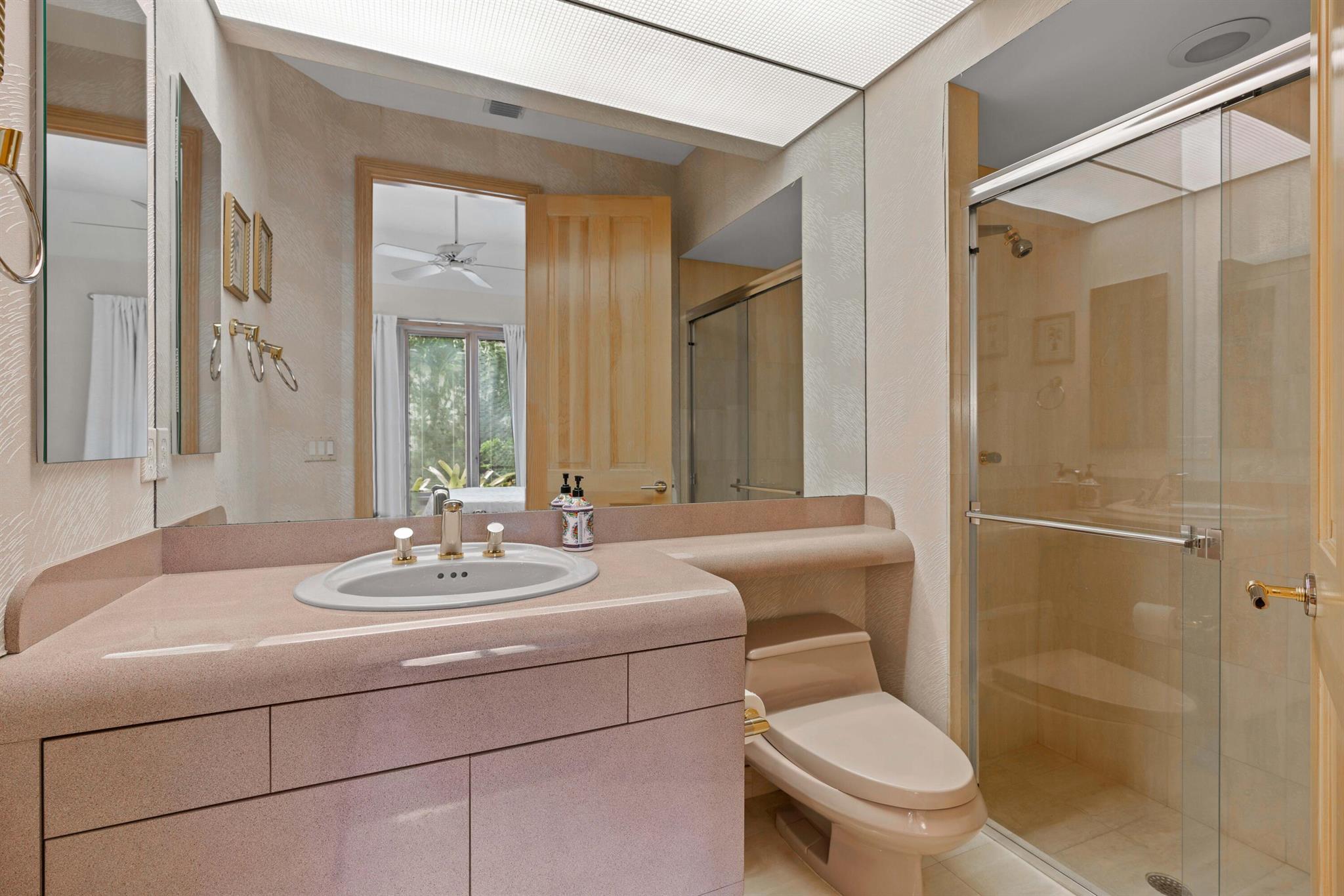 ADMIRALS COVE - Residential