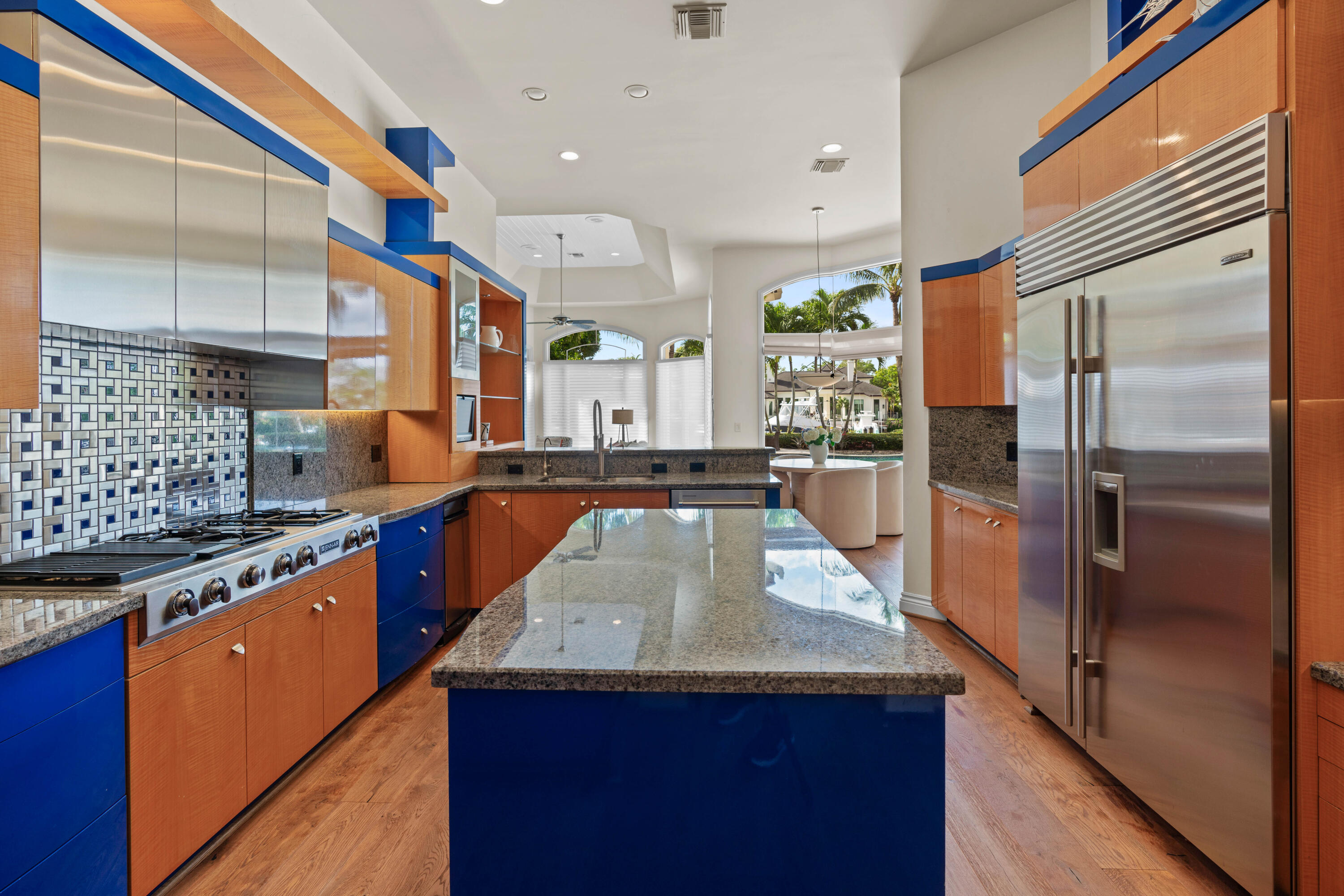 ADMIRALS COVE - Residential