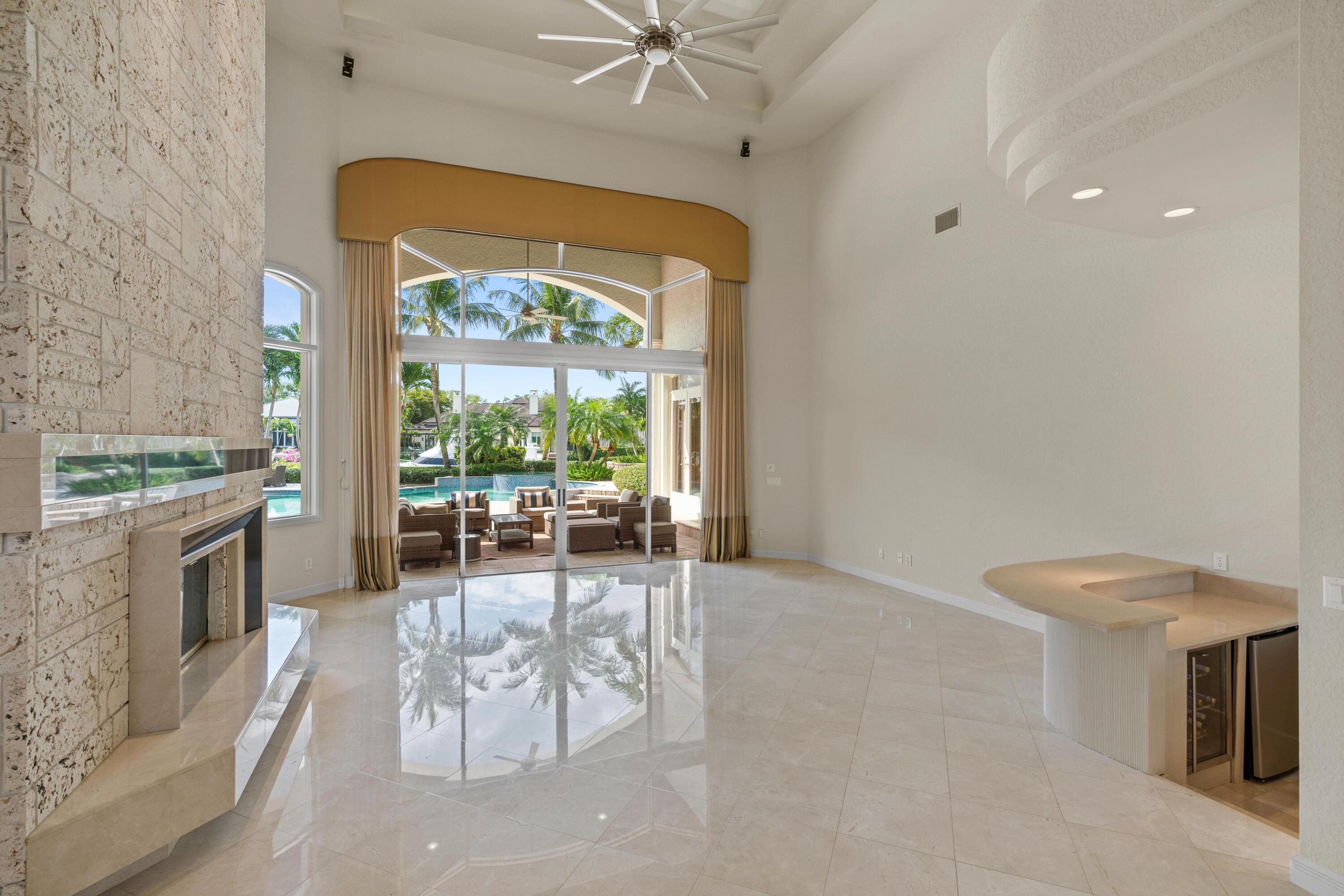 ADMIRALS COVE - Residential