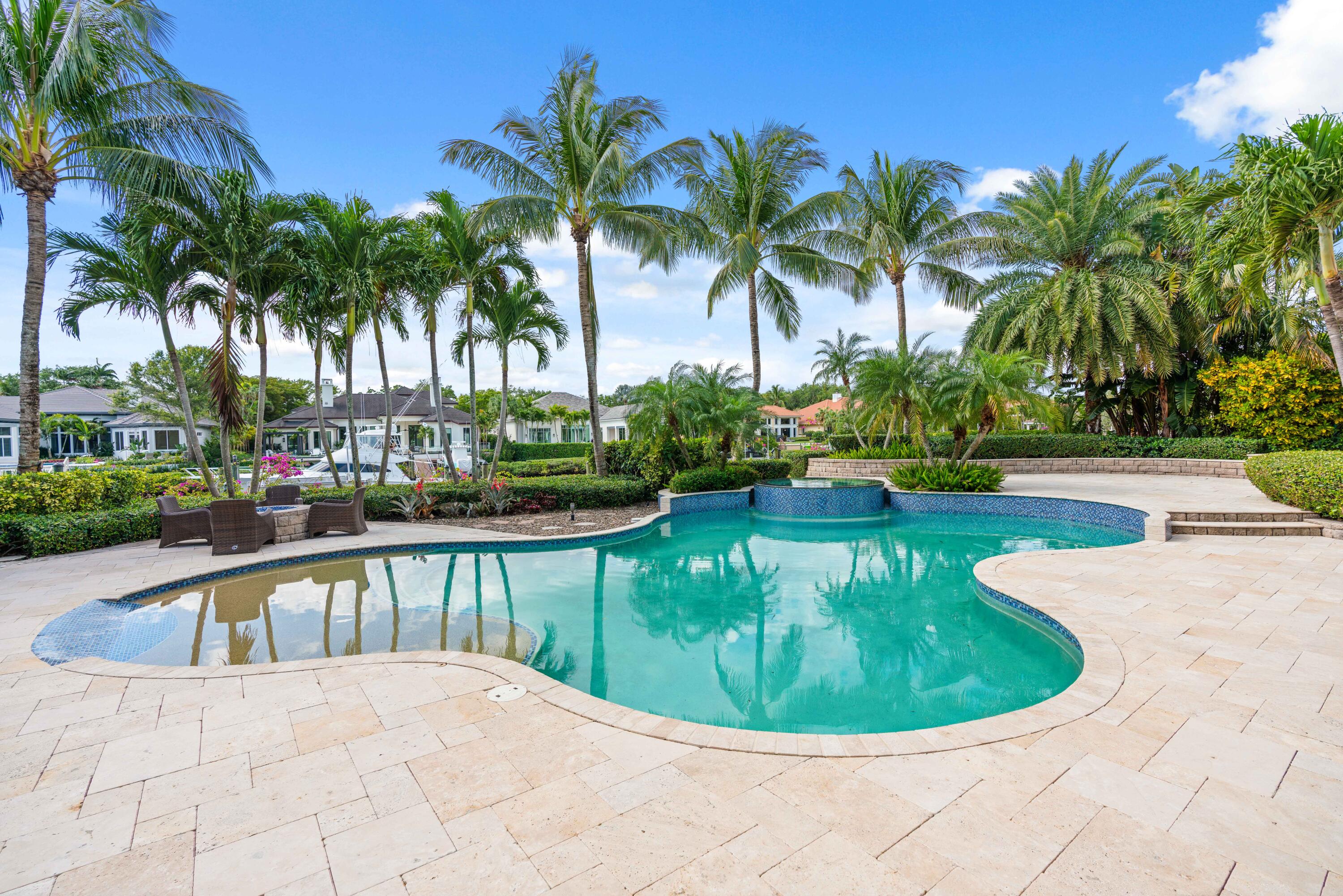 ADMIRALS COVE - Residential