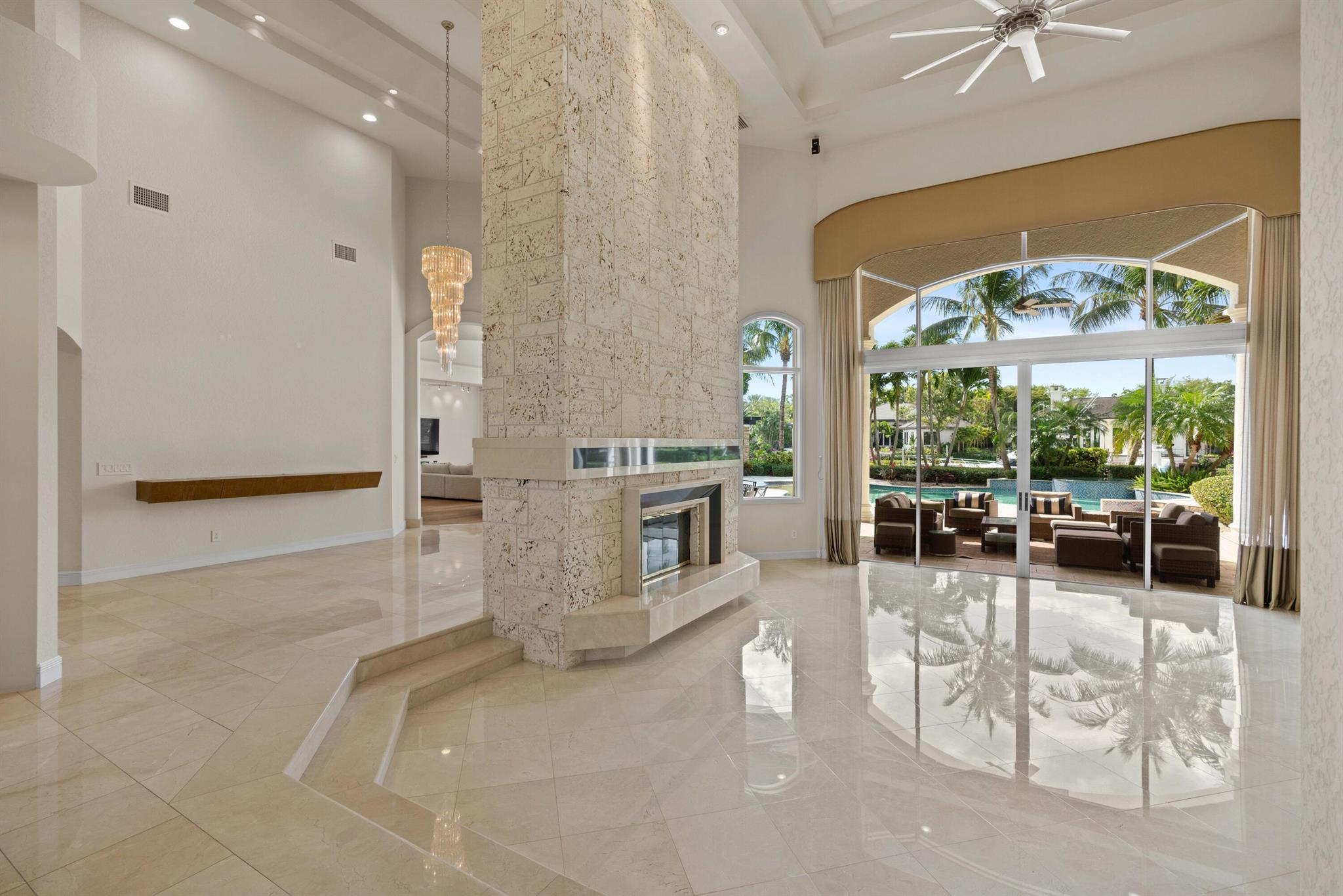 ADMIRALS COVE - Residential